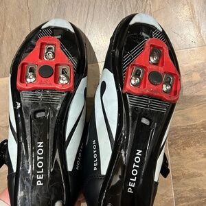 Peloton Size 42 Cycle Shoes